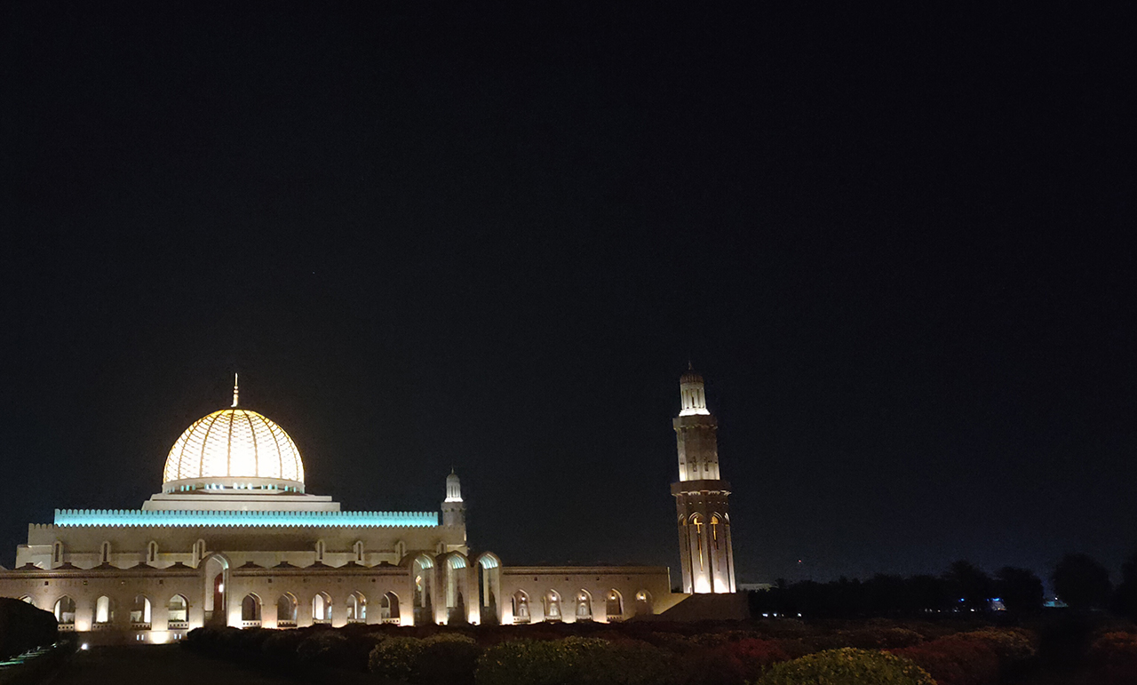Night view of Grand Mosque
