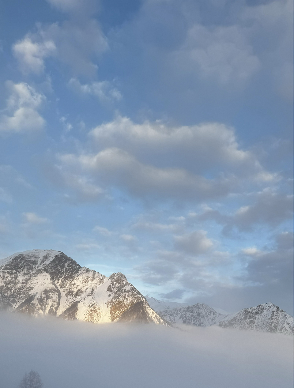 Yatmish Gozal Peak View 2