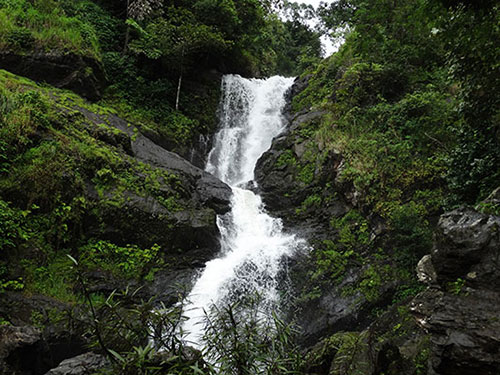 Iruppu Waterfall