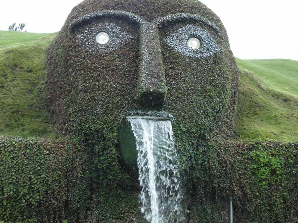  Swarovski Crystal Museum