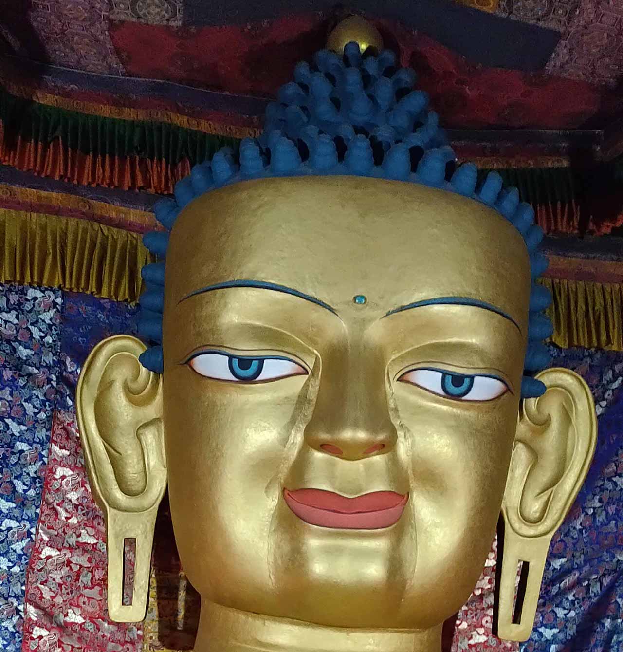 Shakyamuni Statue