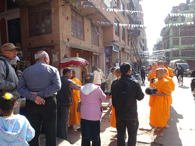 Trainee Monks on the way to Golden Temple
