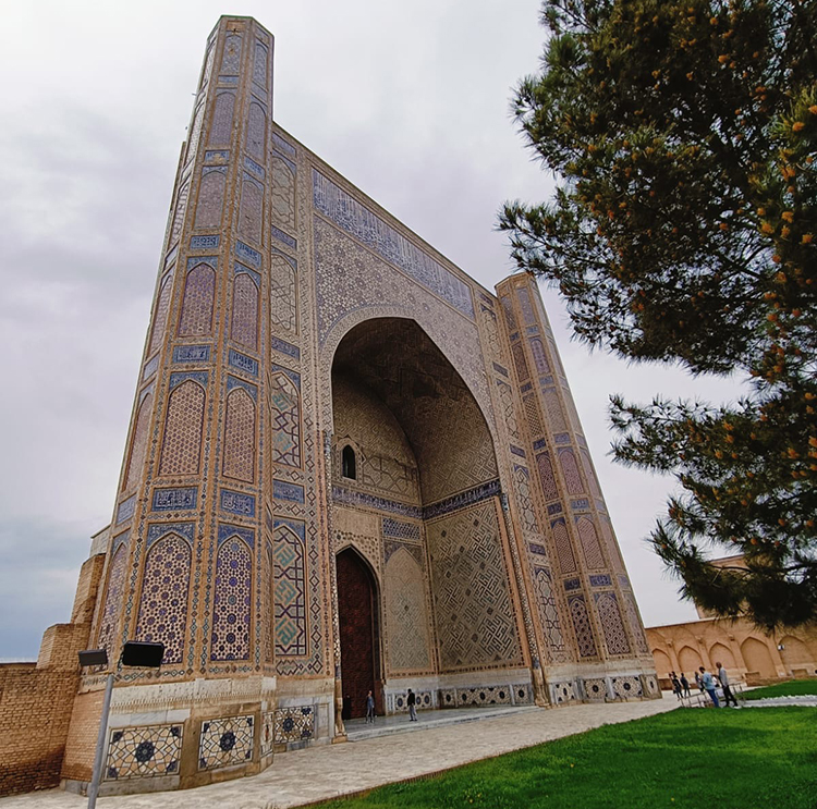 Bibi Khanym Mosque