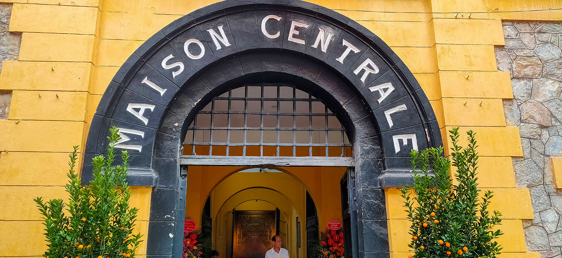 Hoa Lo prison