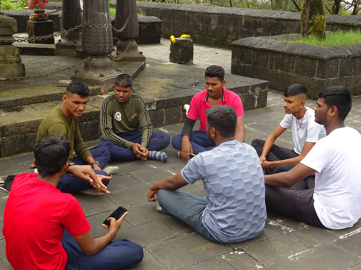 Youngsters giving a rendition in honour of Tanhaji Malusare